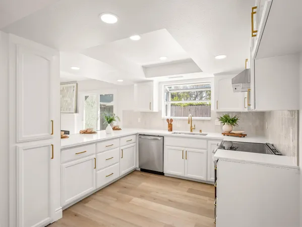 $455,000 | 1115 West Minarets Avenue, Fresno, CA 93650