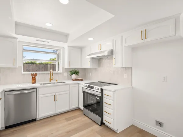 $455,000 | 1115 West Minarets Avenue, Fresno, CA 93650