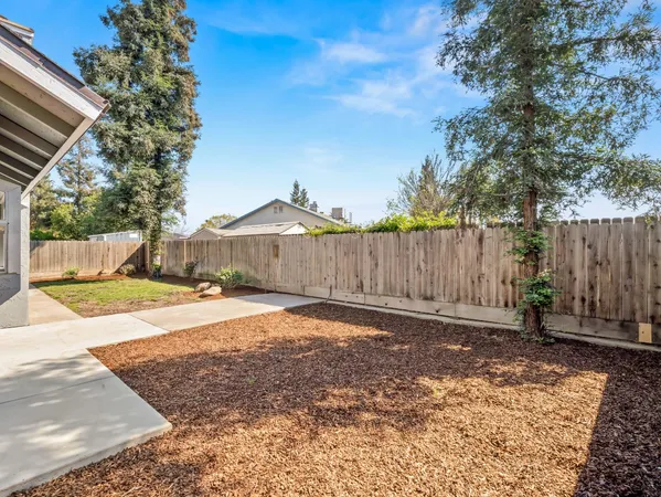 $455,000 | 1115 West Minarets Avenue, Fresno, CA 93650