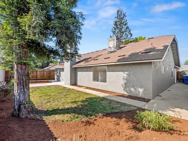 $455,000 | 1115 West Minarets Avenue, Fresno, CA 93650