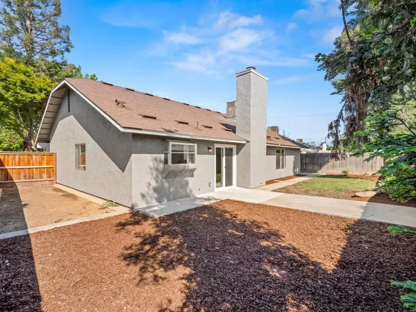 $455,000 | 1115 West Minarets Avenue, Fresno, CA 93650