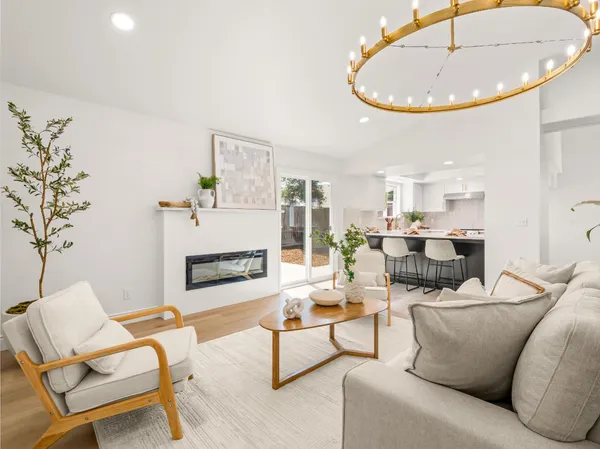 $455,000 | 1115 West Minarets Avenue, Fresno, CA 93650