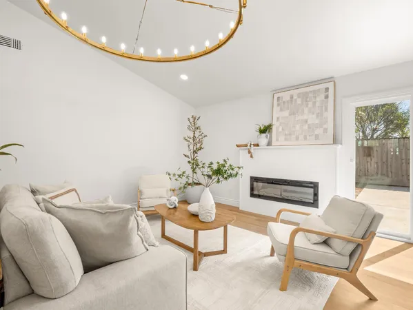 $455,000 | 1115 West Minarets Avenue, Fresno, CA 93650