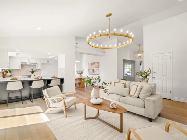 $455,000 | 1115 West Minarets Avenue, Fresno, CA 93650