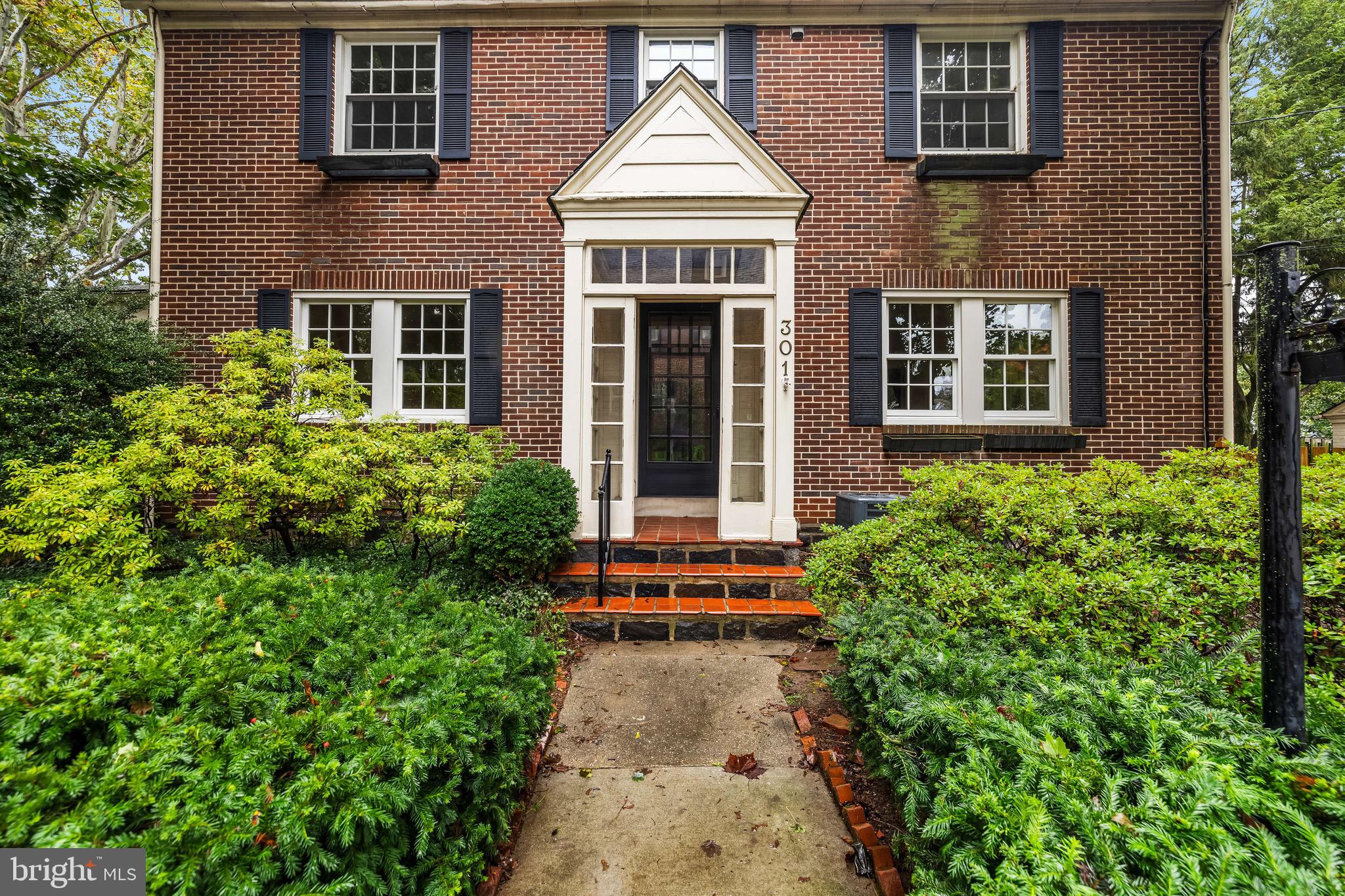 301 Hopkins Road Baltimore, MD 21212 - Photo 1 of 24
