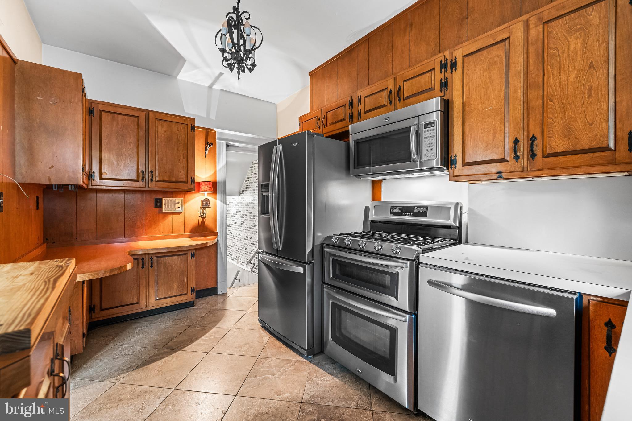 301 Hopkins Road Baltimore, MD 21212 - Photo 10 of 24