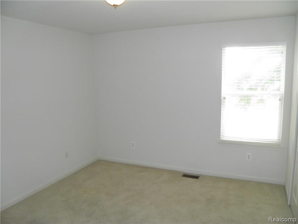 3237 Everett Drive Rochester Hills, MI 48307 - Photo 26 of 34