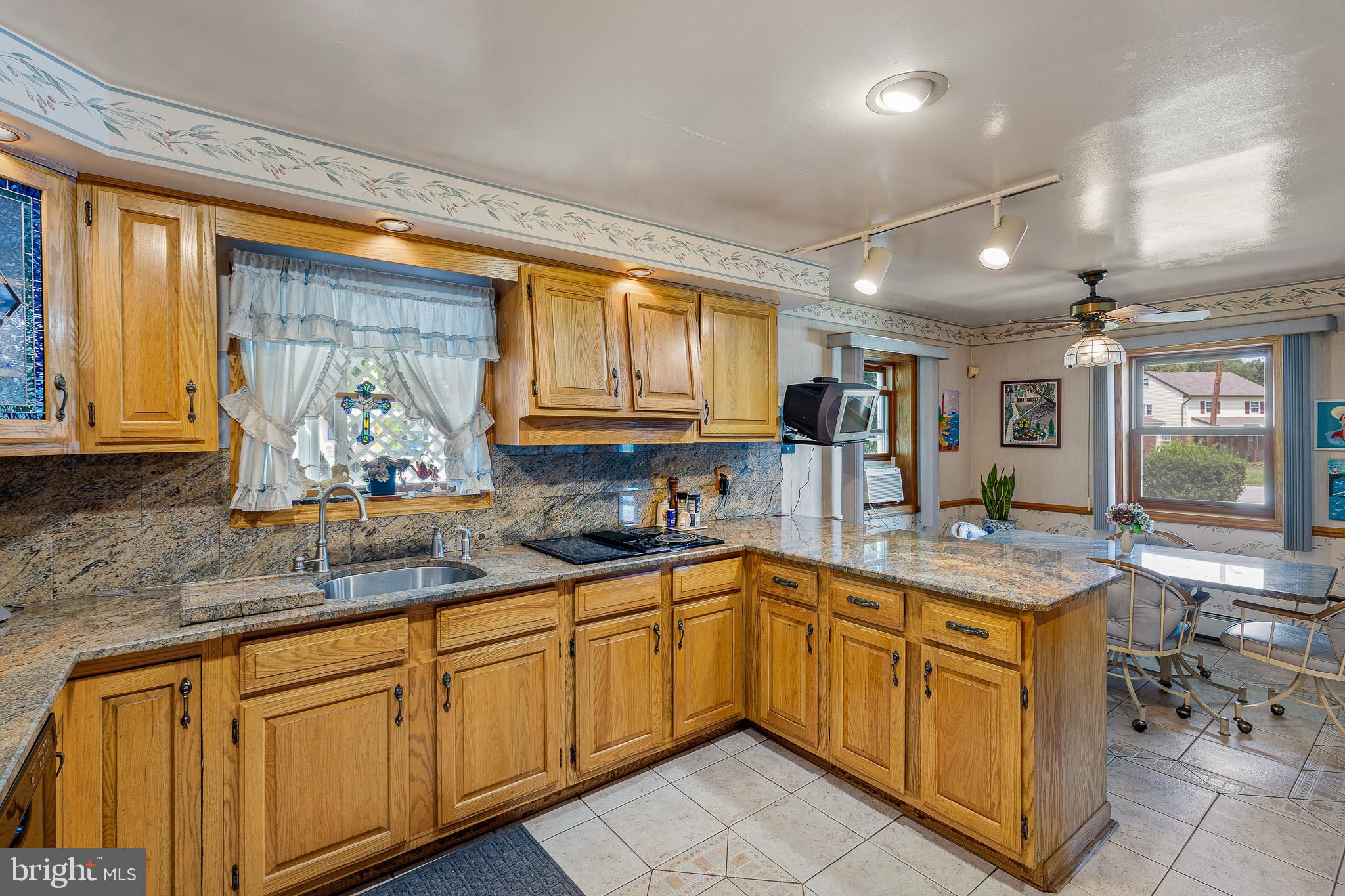 2338 Mole Road Secane, PA 19018 - Photo 15 of 35 Kitchen