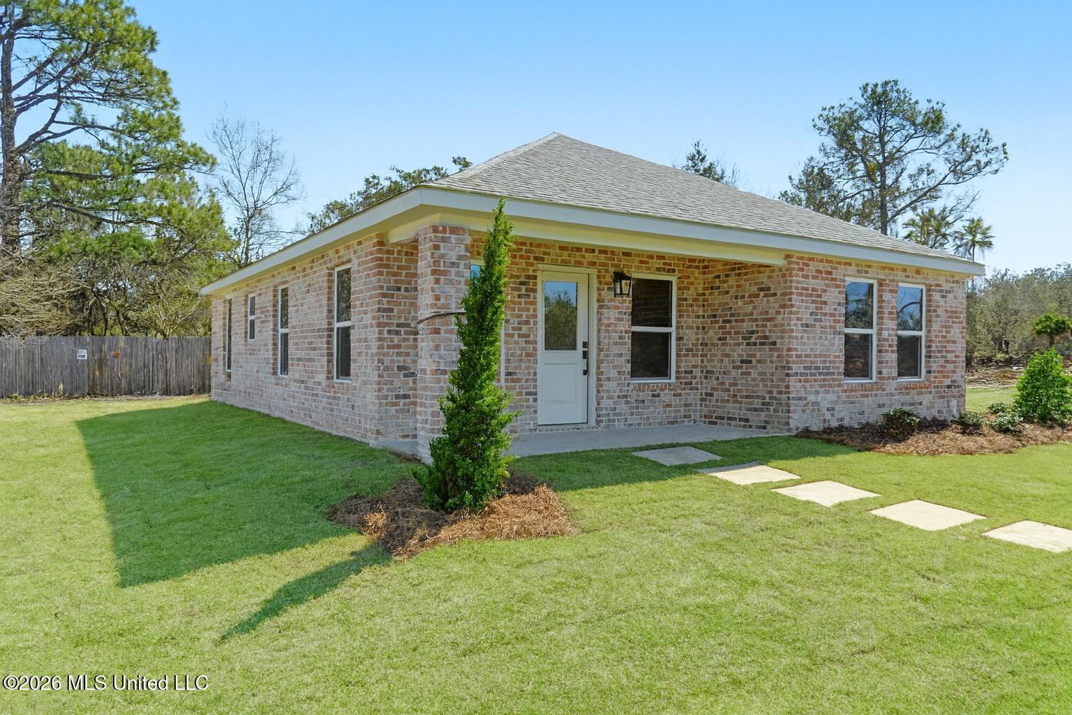4416 Beatline Road Long Beach, MS 39560 - Photo 2 of 26 002