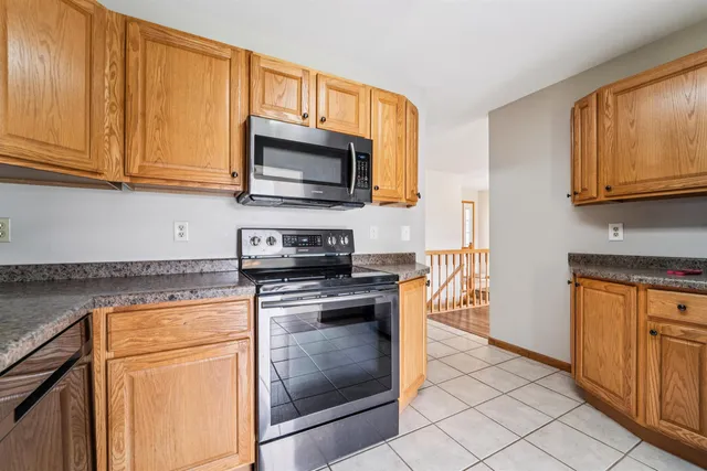 $489,900 | 305 Morgan Lane, Beaver Dam, WI 53916