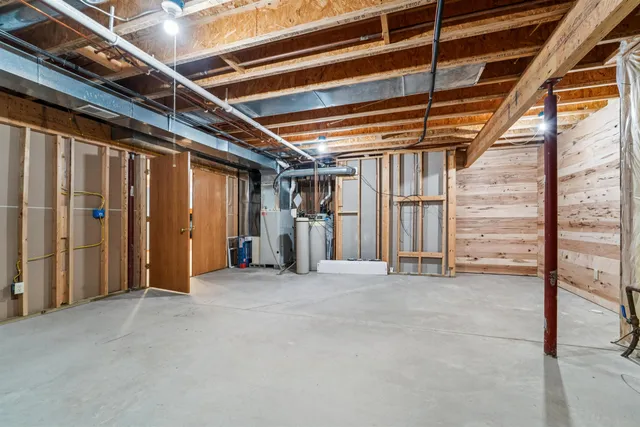 $489,900 | 305 Morgan Lane, Beaver Dam, WI 53916