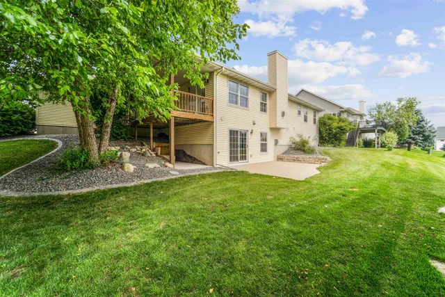 $489,900 | 305 Morgan Lane, Beaver Dam, WI 53916