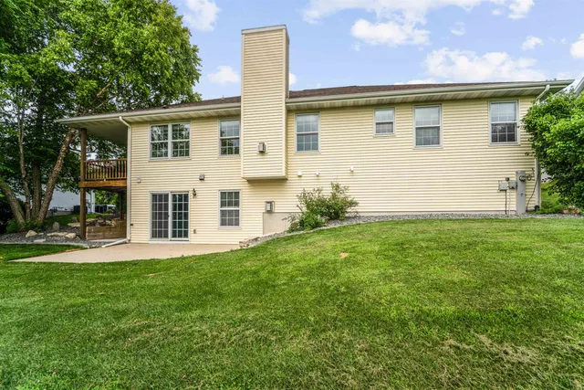 $489,900 | 305 Morgan Lane, Beaver Dam, WI 53916