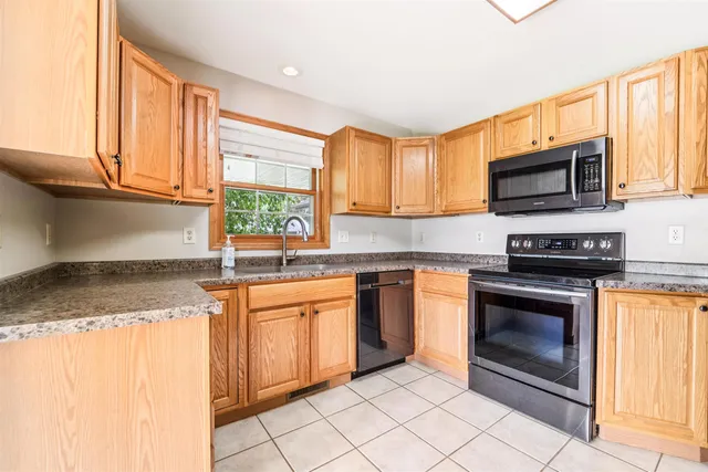 $489,900 | 305 Morgan Lane, Beaver Dam, WI 53916