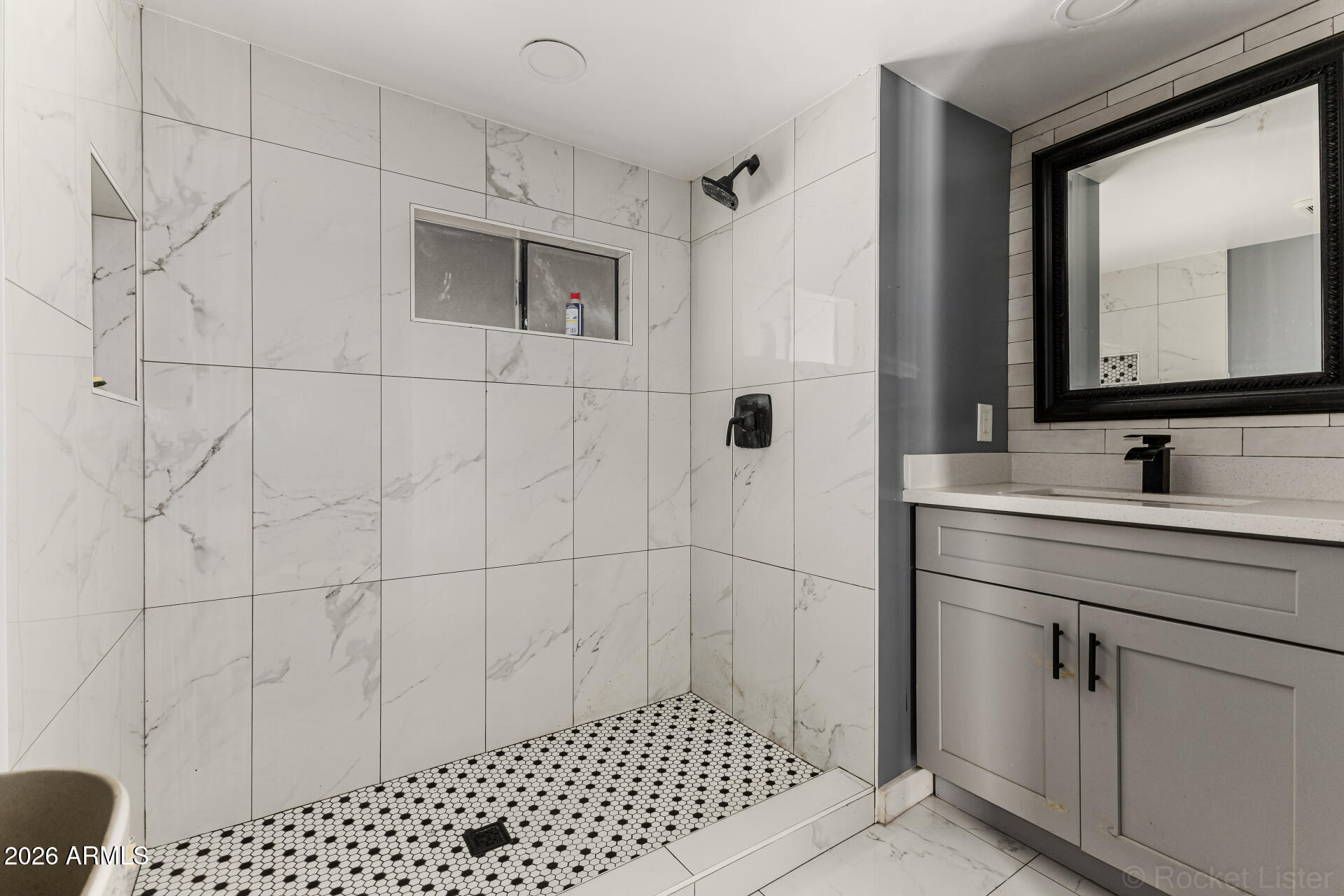 18442 North 1st Street Phoenix, AZ 85022 - Photo 17 of 23 Bathroom