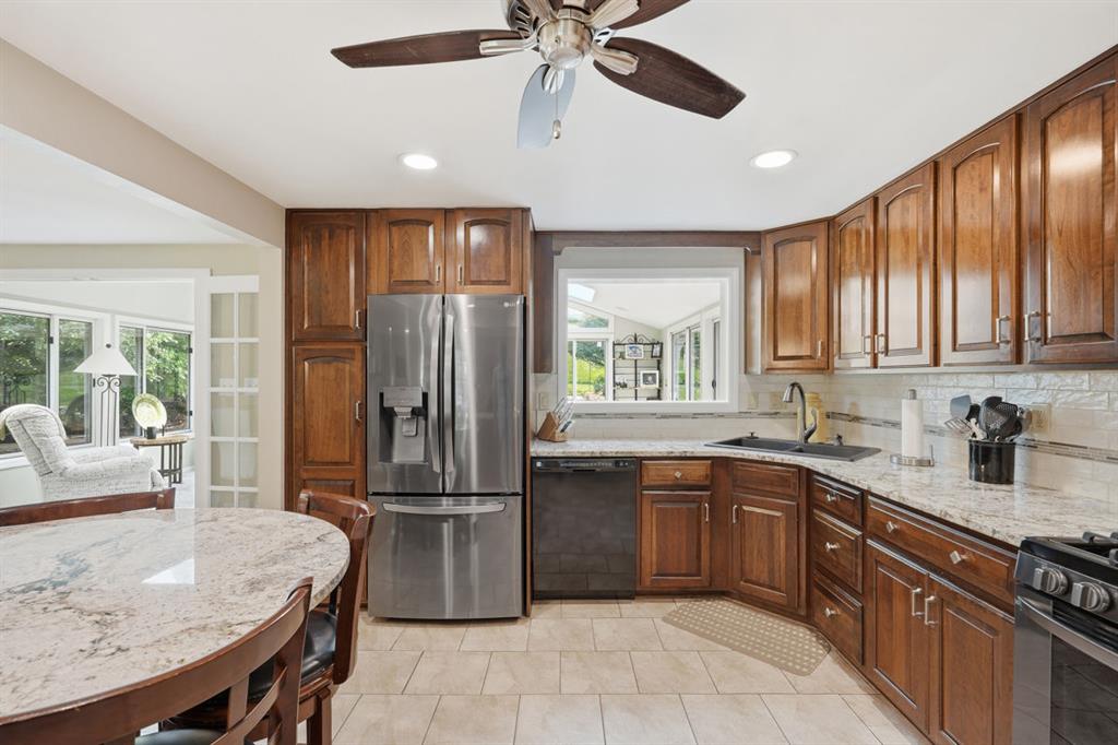 113 Farmingdale Road Wexford, PA 15090 - Photo 8 of 38