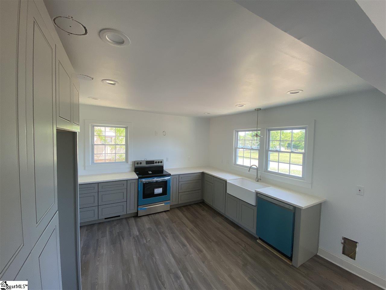 307 Fork Road Fountain Inn, SC 29644 - Photo 5 of 15 Gallery Image 5