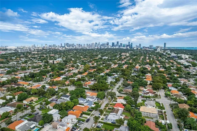 $1,900 | Shenandoah, Miami, FL 33145