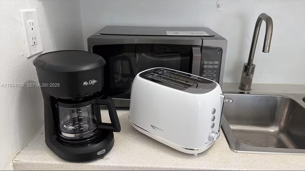 Shenandoah Miami, FL 33145 - Photo 9 of 13