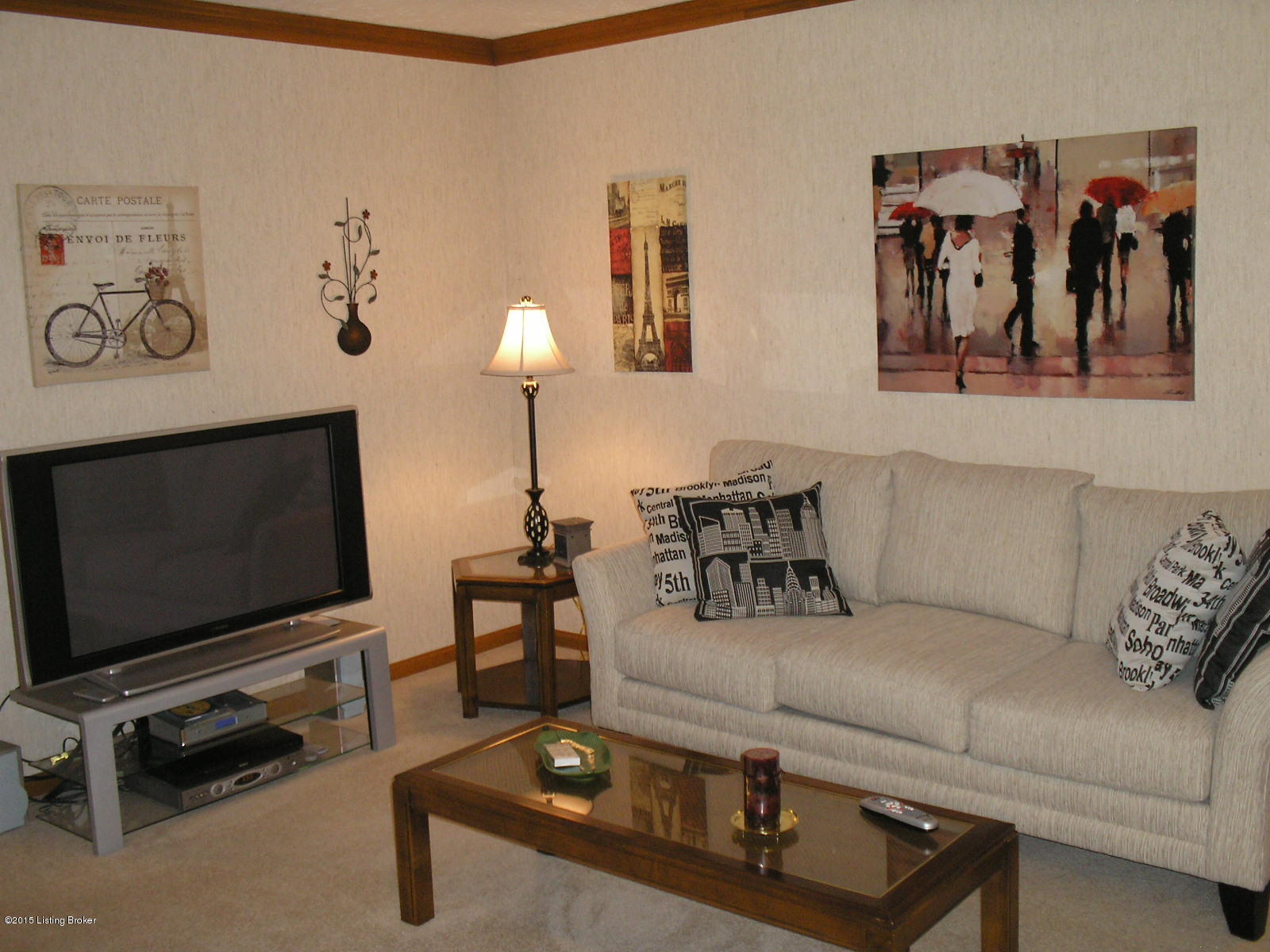 2606 Wareham Road Louisville, KY 40242 - Photo 7 of 34 Family Room area.JPG