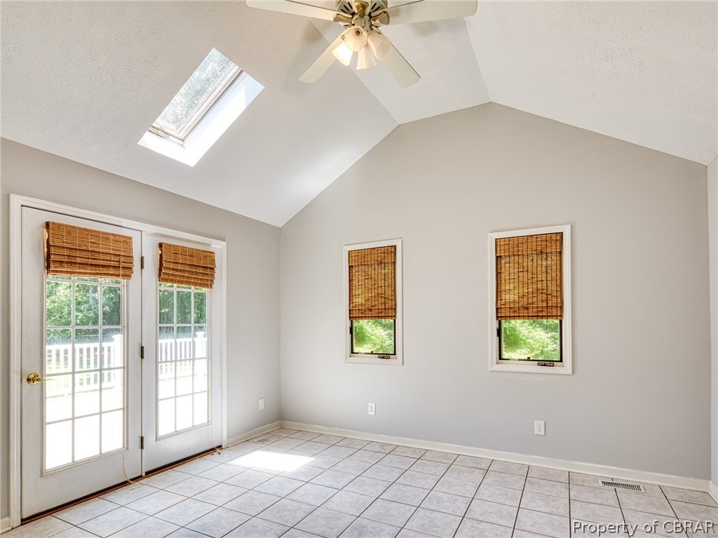 6565 Branch Road Hayes, VA 23072 - Photo 18 of 36 Gallery Image 18
