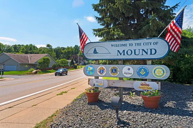 $249,999 | 2209 Chateau Lane, Mound, MN 55364