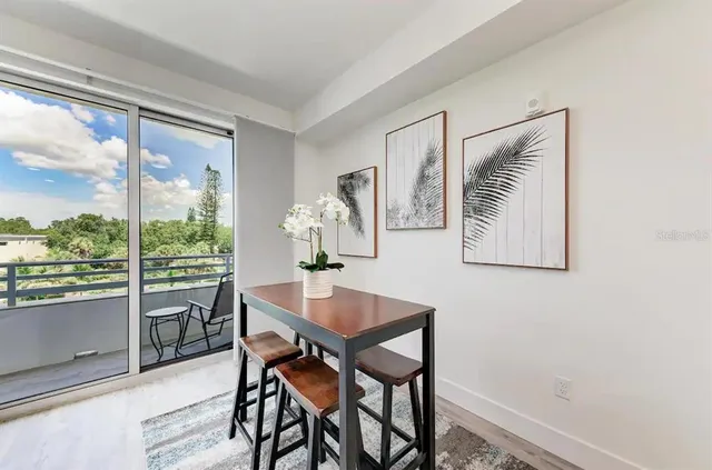 $479,500 | 1709 North Tamiami Trail, Unit 425, Sarasota, FL 34234