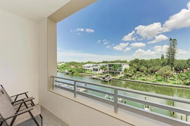 $479,500 | 1709 North Tamiami Trail, Unit 425, Sarasota, FL 34234