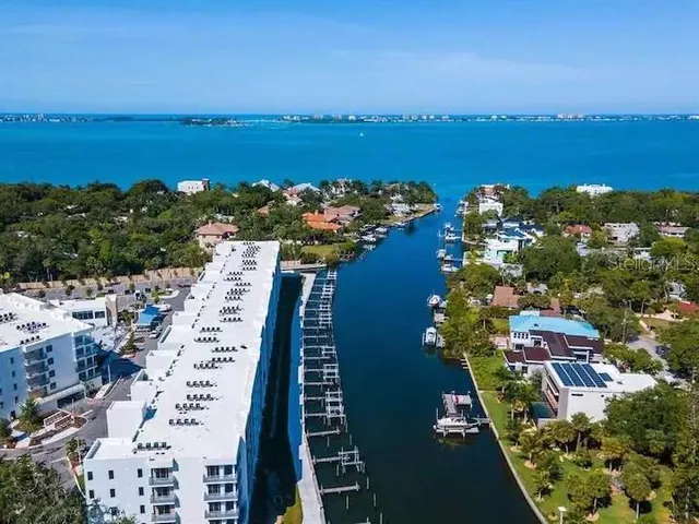 $479,500 | 1709 North Tamiami Trail, Unit 425, Sarasota, FL 34234