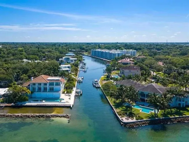 $479,500 | 1709 North Tamiami Trail, Unit 425, Sarasota, FL 34234