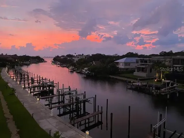 $479,500 | 1709 North Tamiami Trail, Unit 425, Sarasota, FL 34234