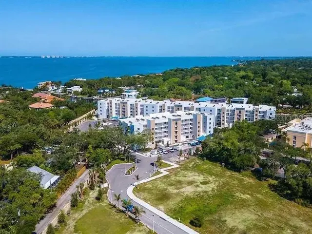 $479,500 | 1709 North Tamiami Trail, Unit 425, Sarasota, FL 34234