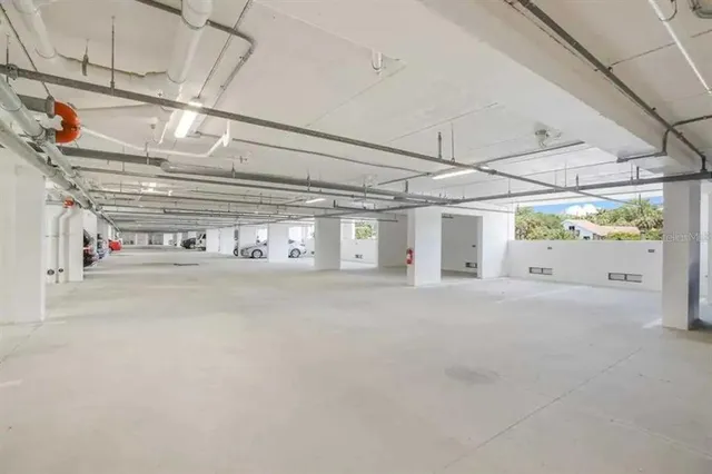 $479,500 | 1709 North Tamiami Trail, Unit 425, Sarasota, FL 34234