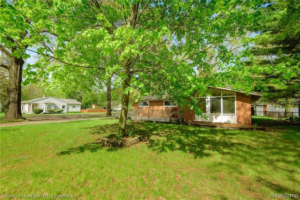 8431 Belleville Road Belleville, MI 48111 - Photo 35 of 42