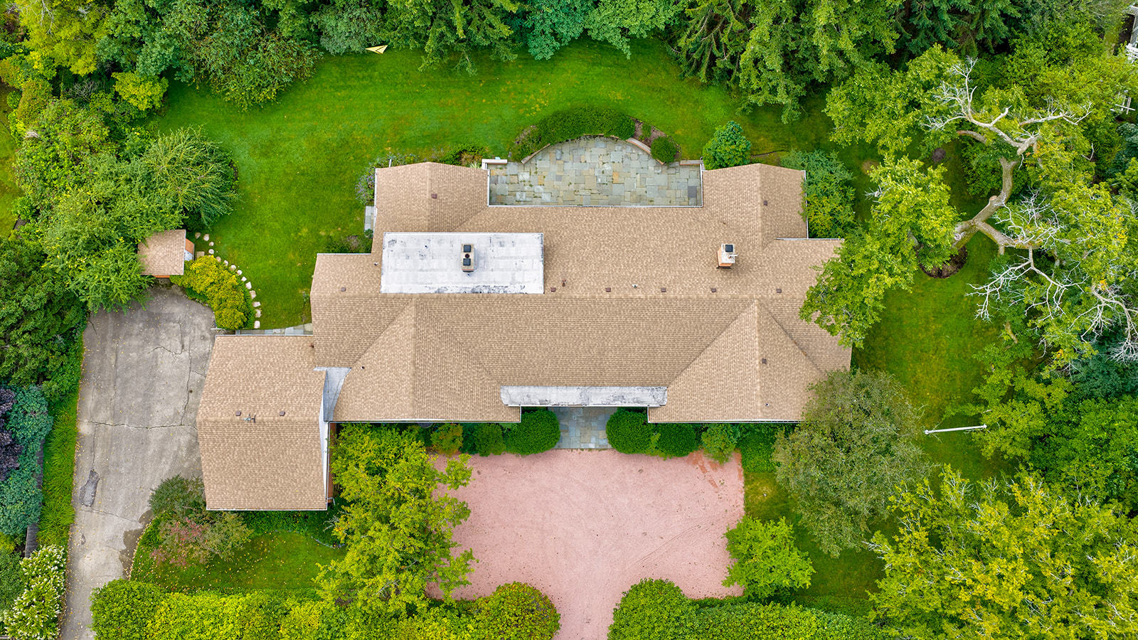64 Locust Road Winnetka, IL 60093 - Photo 4 of 50 Gallery Image 4