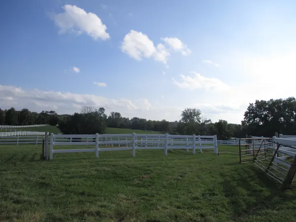 $599,000 | 120 Grassmere Court, North Barrington, IL 60010