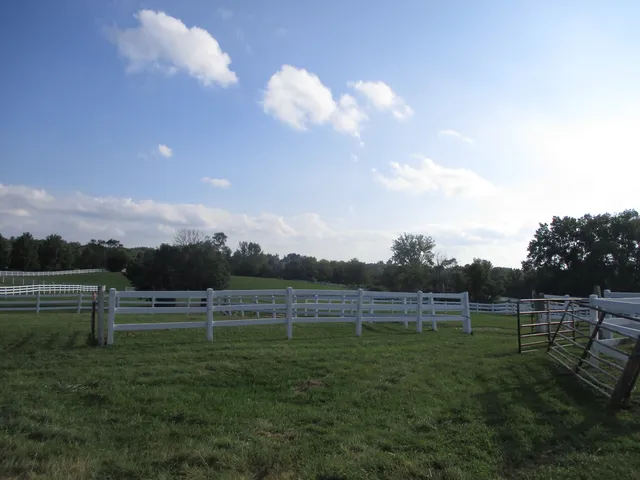 $599,000 | 120 Grassmere Court, North Barrington, IL 60010