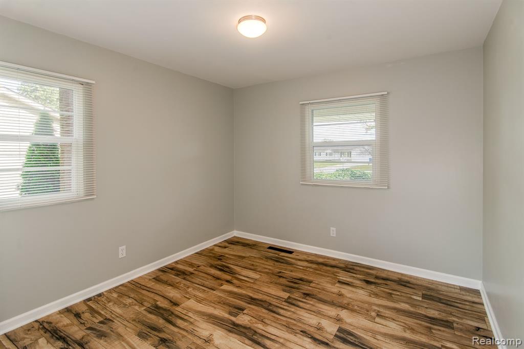 10418 Linden Road Grand Blanc, MI 48439 - Photo 15 of 43 Gallery Image 15