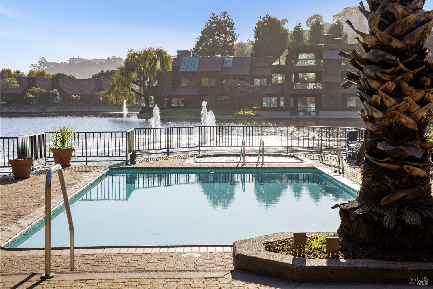 41 Lagoon Vista Road Tiburon, CA 94920 - Photo 40 of 43 Gallery Image 40
