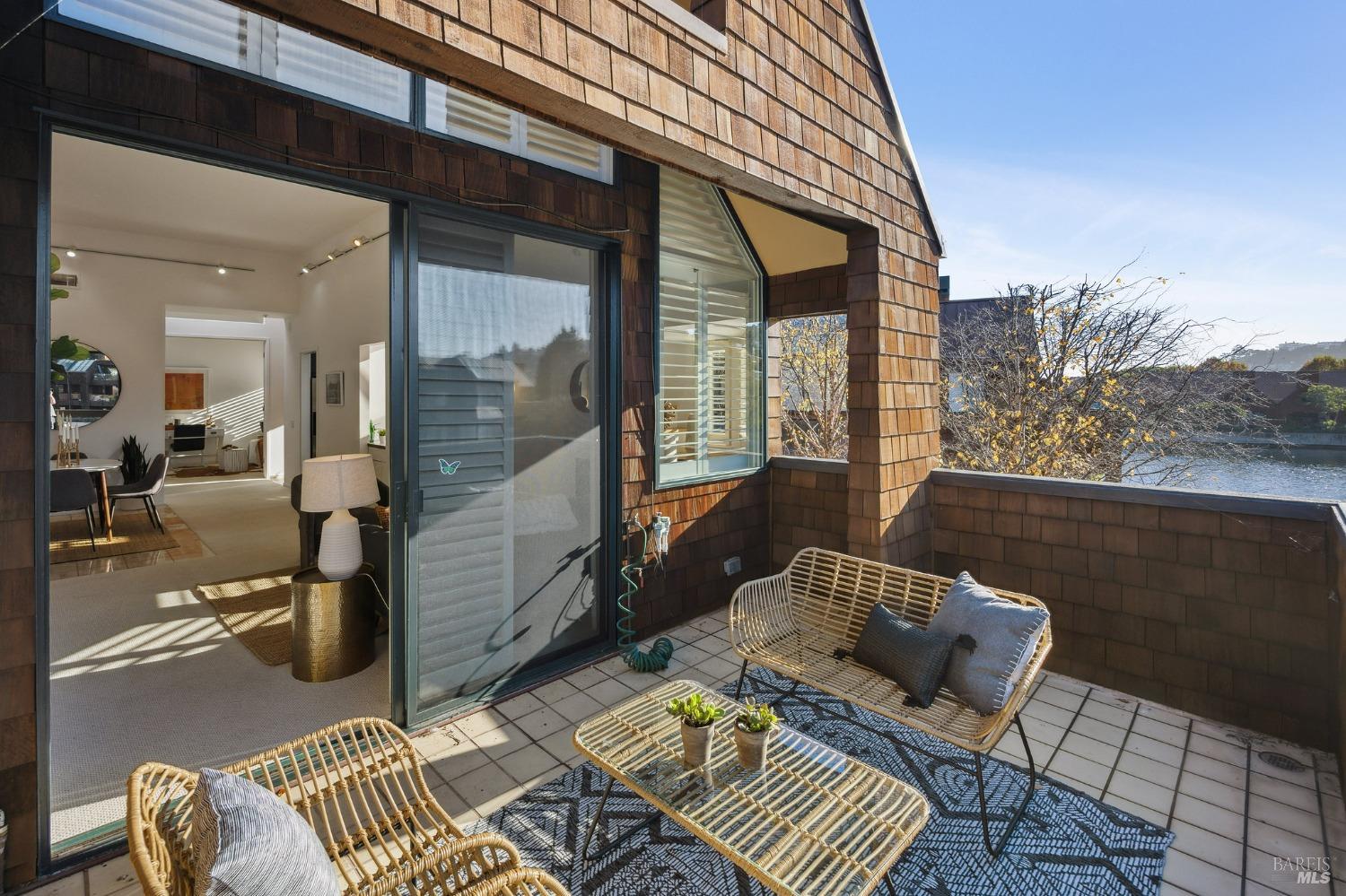 41 Lagoon Vista Road Tiburon, CA 94920 - Photo 10 of 43 Gallery Image 10