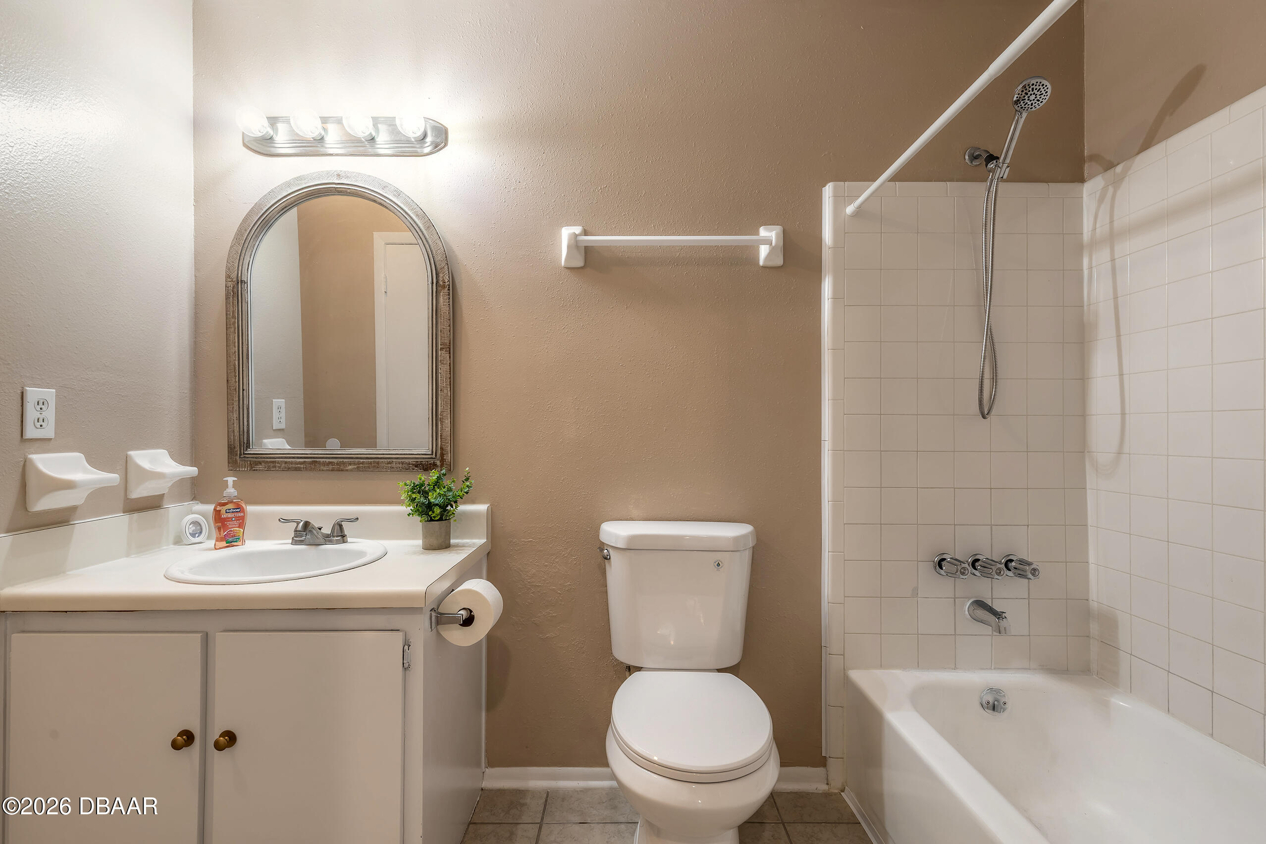 1600 Big Tree Road, Unit B7 Daytona Beach, FL 32119 - Photo 16 of 22 1600-8