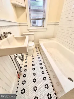 $1,400 | 343 West Queen Lane, Philadelphia, PA 19144