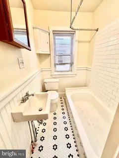 $1,400 | 343 West Queen Lane, Philadelphia, PA 19144