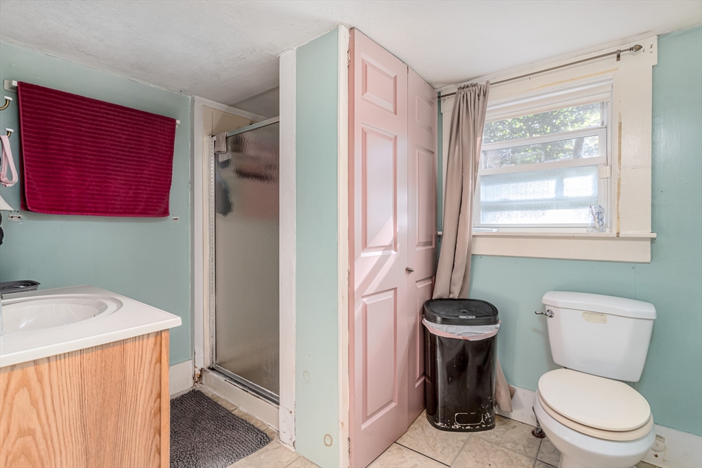 260 State Road Phillipston, MA 01331 - Photo 19 of 42 a bathroom with a toilet a sink and tub