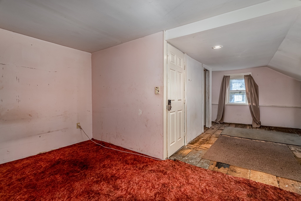 260 State Road Phillipston, MA 01331 - Photo 31 of 42 a view of empty room