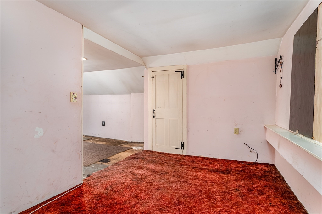 260 State Road Phillipston, MA 01331 - Photo 32 of 42 a view of room