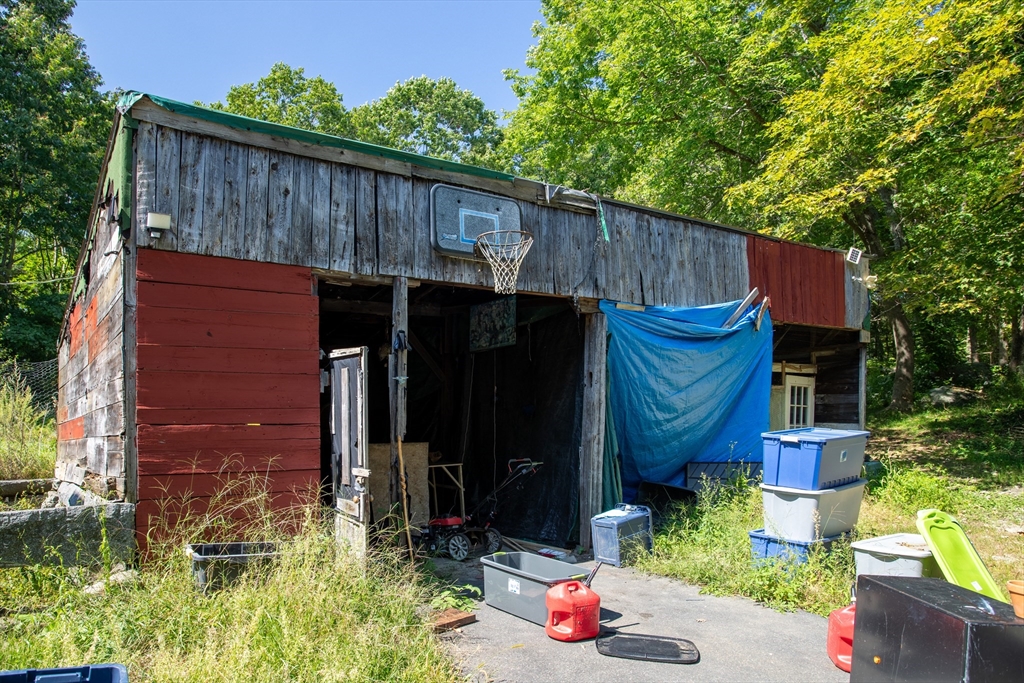 260 State Road Phillipston, MA 01331 - Photo 6 of 42 a view of a small barn