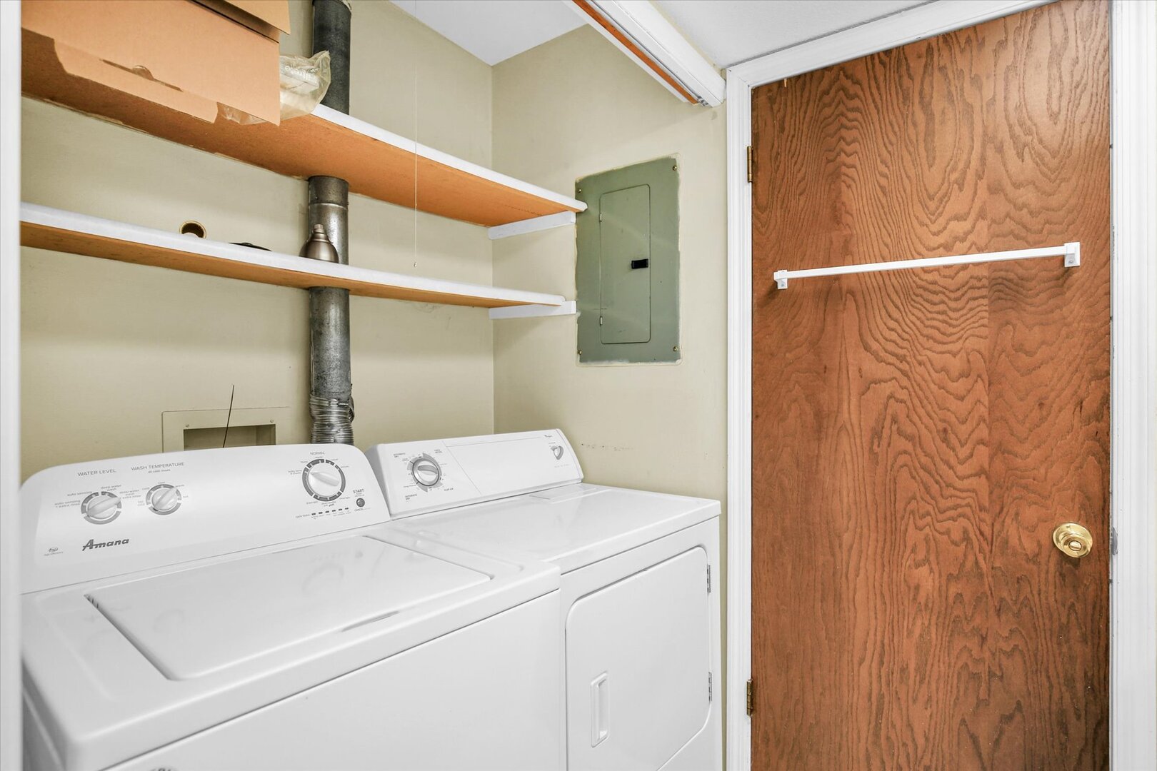 1905 Christopher Circle, Unit 4 Urbana, IL 61802 - Photo 23 of 29 a utility room with dryer and washer