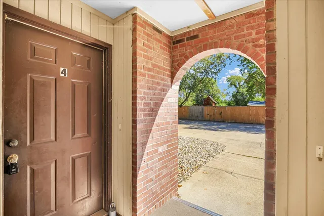 $99,000 | 1905 Christopher Circle, Unit 4, Urbana, IL 61802