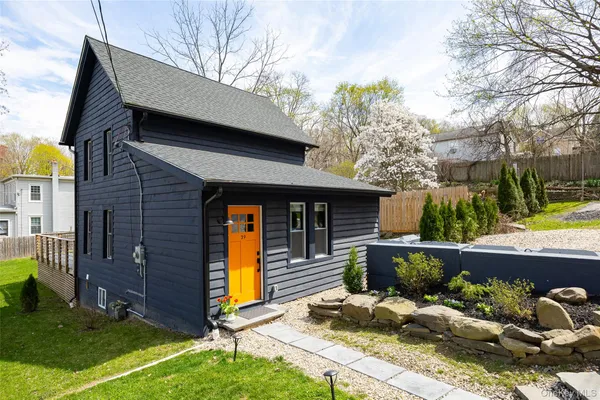 $450,000 | 39 North Broadway, Kingston, NY 12401